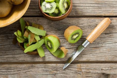 Can You Eat Kiwi Peel