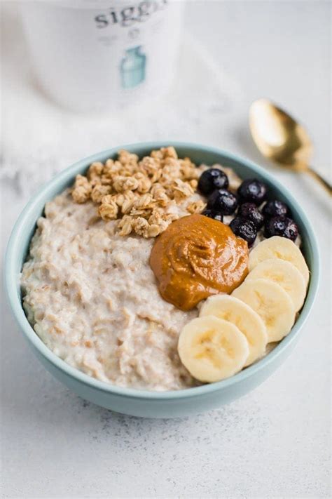 Can You Mix Yogurt With Oatmeal