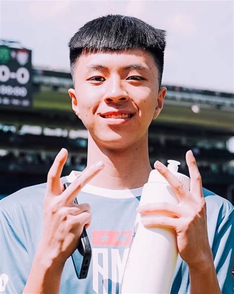 How Tall Is Ray Asian Boy