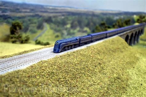 T Scale Model Trains