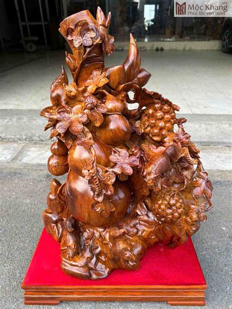 Tượng Gỗ Nhỏ Bỏ Xe Ô Tô