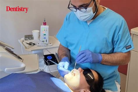 What Is A Endodontist