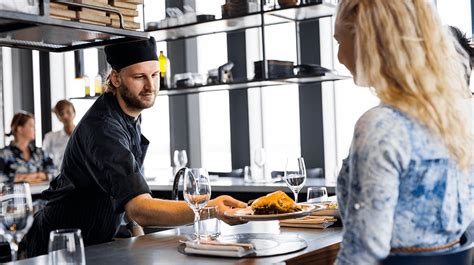 What Is A Food Runner