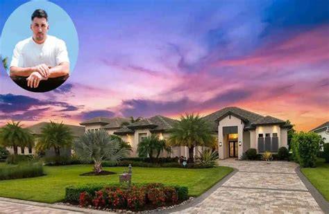 Where Does Nickmercs Live