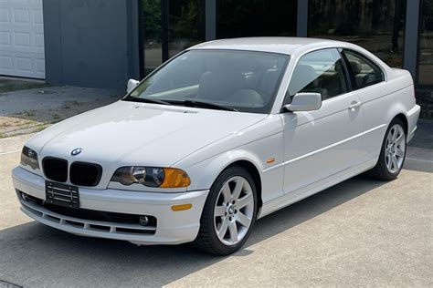 Where Is Located Bmw 2001 325 S&E