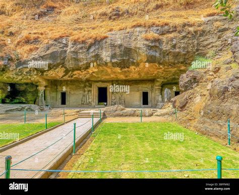 Where Is Located Elephanta Caves