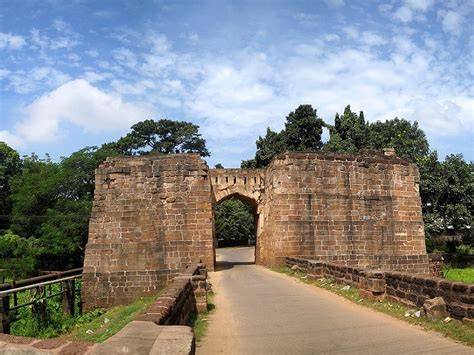Who Built Barabati Fort