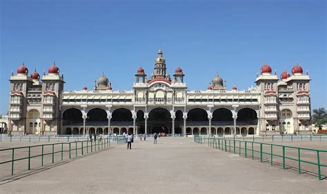 Who Built Mysore Palace