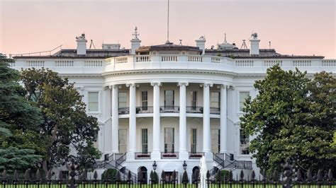 Who Designed And Built The White House