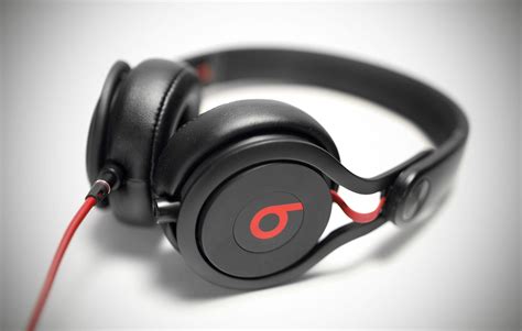 Who Designed Beats Mixr Headphones