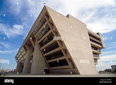 Who Designed Dallas City Hall