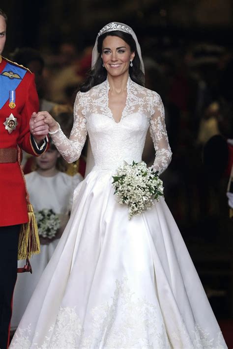Who Designed Kate Middleton's Wedding Dress
