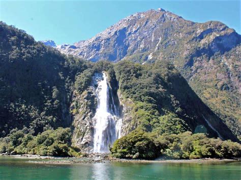 Why Is Famous New Zealand